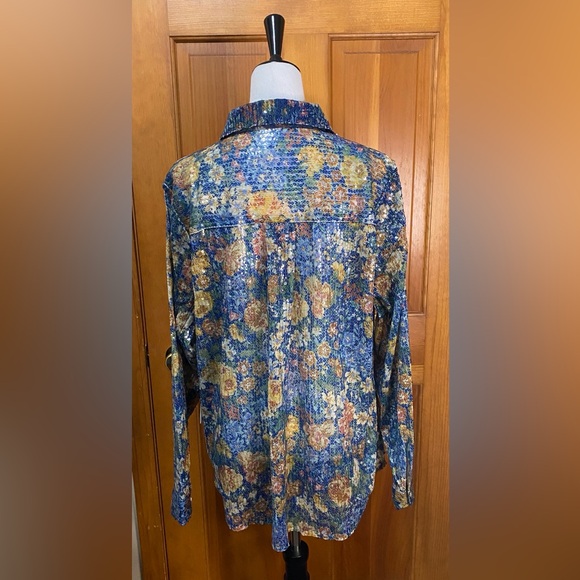 NWT Plus Size Floral Sequin Button-Up Shirt - Picture 3 of 6